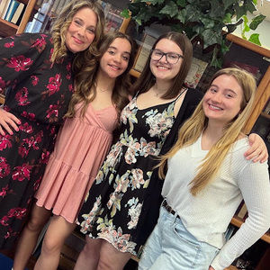 Meet your Posher, Laurie michele